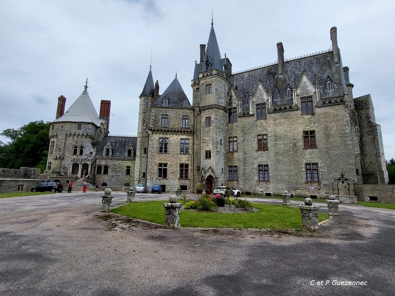Château de la Bretesche à Missillac
Cour intérieure du Chateau
Bâtiment médiéval construit au XIVᵉ siècle 20240711_154312M.jpg